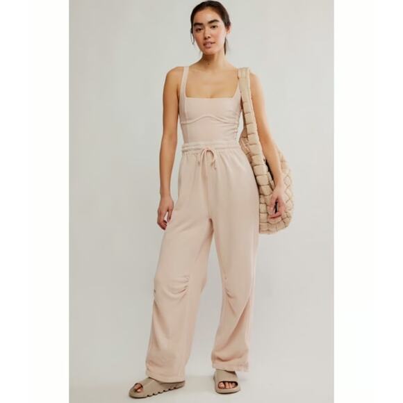 New Free People Movement In Bound Onesie In Blush Pink Women’s Size Medium - Picture 1 of 14